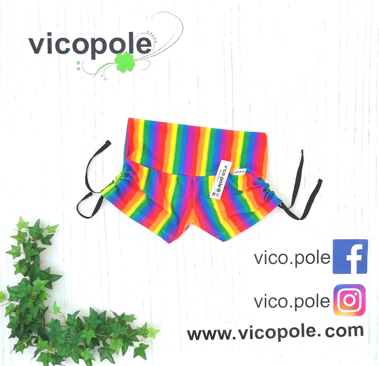 Short de jaretas estampado multicolor Short de jaretas estampado multicolor. S/M