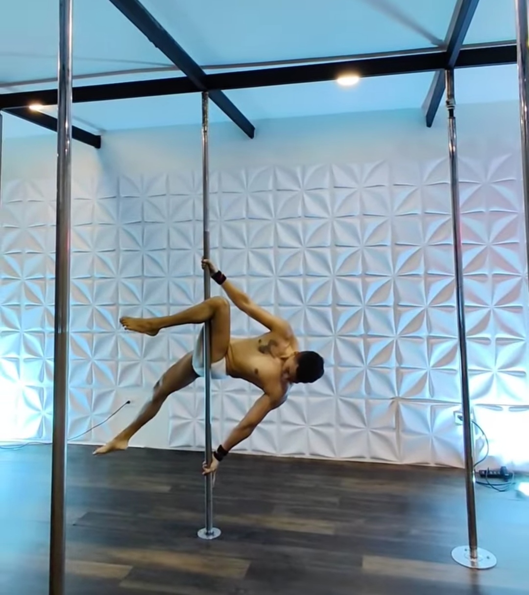 Screenshot_20231013_202849_com.instagram.android_edit_30879984740599